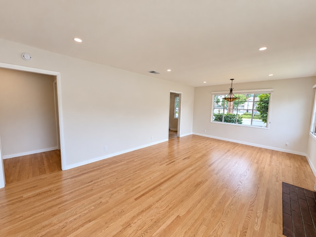 Building Photo - 496 Harrison Ave