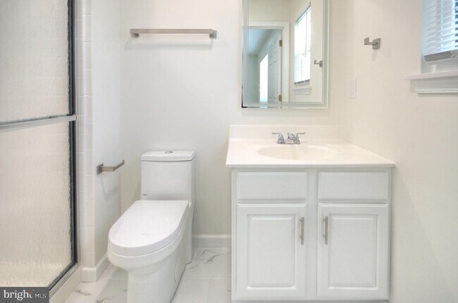 Building Photo - 18 Alexandra Ct