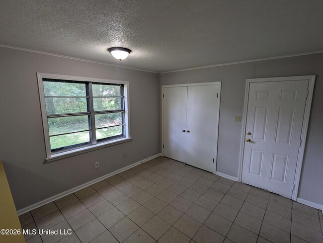 Building Photo - 2905 Brook Cove