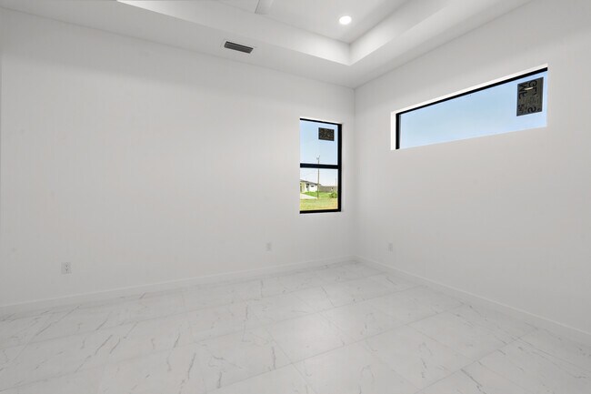 Building Photo - 3927 NW 40th Terrace