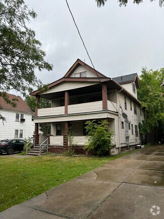 Building Photo - 12209 Corlett Ave