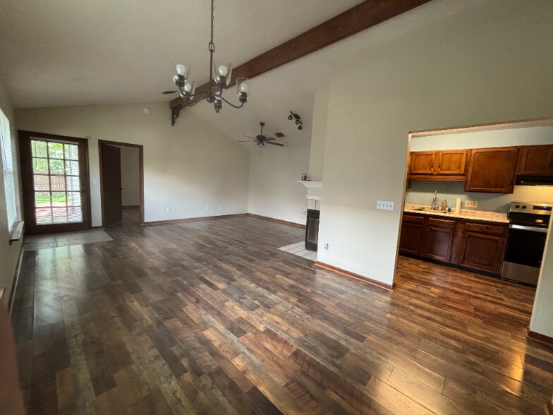 Building Photo - 3830 Windridge Ct