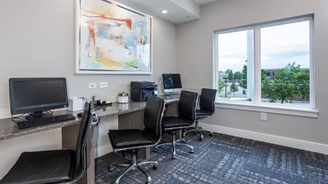 Building Photo - 10362 Old Olive Street Rd