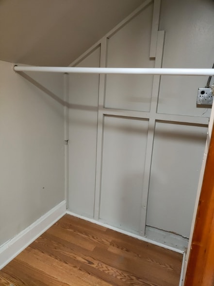 Building Photo - 5925 S Richmond St