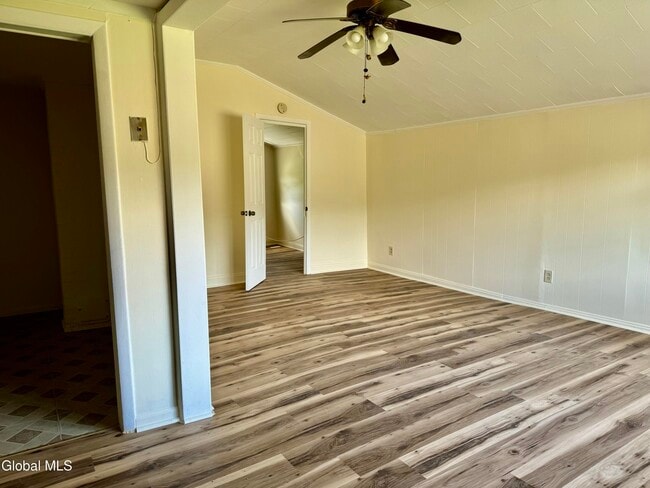 Building Photo - 20 Kowal Ln