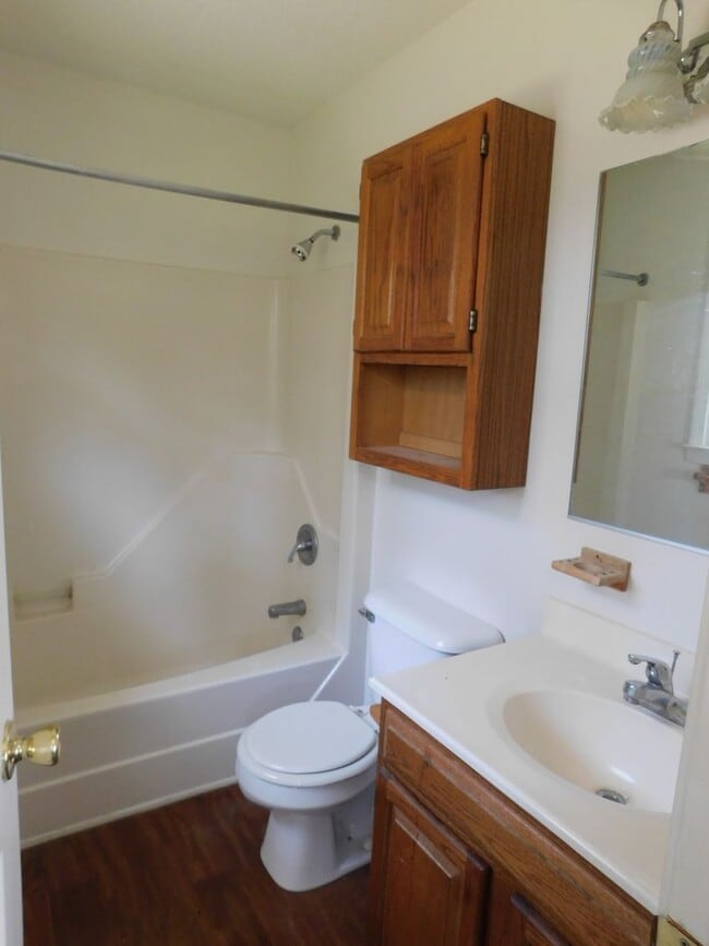 Building Photo - 3 bedroom 2 bath in Mt Hermon Subdivision