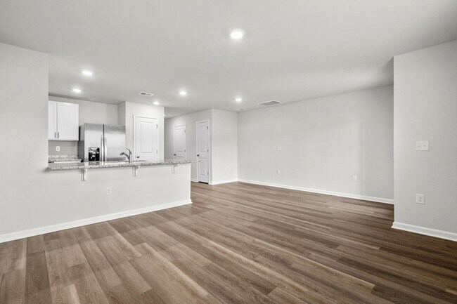 Building Photo - 531 Gemstone Blvd