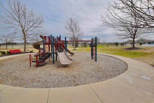 Building Photo - 1701 Logan Dr