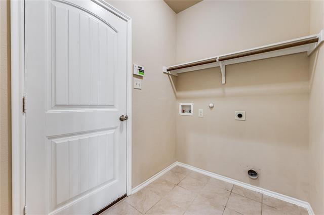 Building Photo - 1028 Lake Woodland Dr