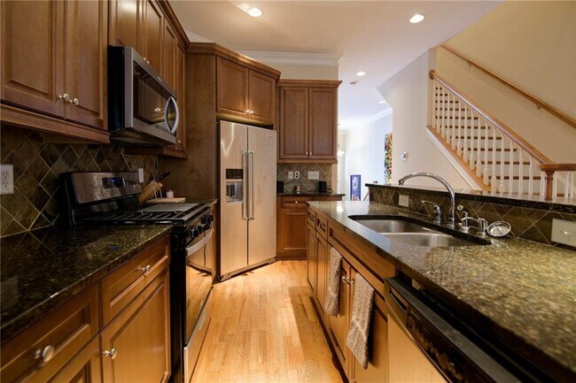 Building Photo - 2665 Rivers Edge Dr NE