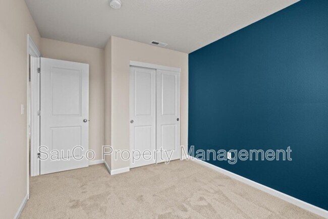 Building Photo - 7595 NW 170th Ave