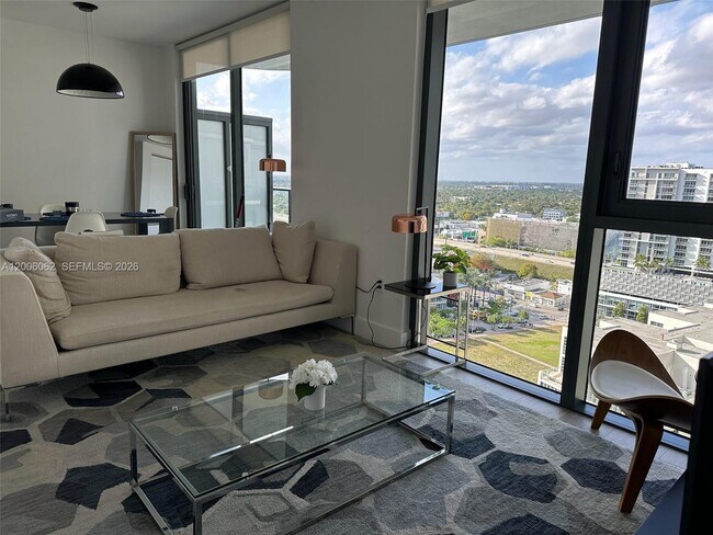 Building Photo - 121 NE 34th St