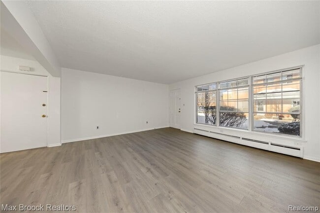 Building Photo - 3206 Shenandoah Dr