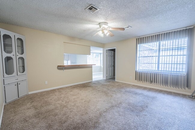 Building Photo - 523 International Village Dr