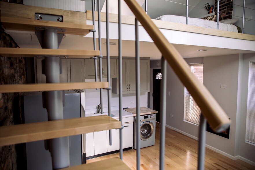 Building Photo - 3925 W Eddy St