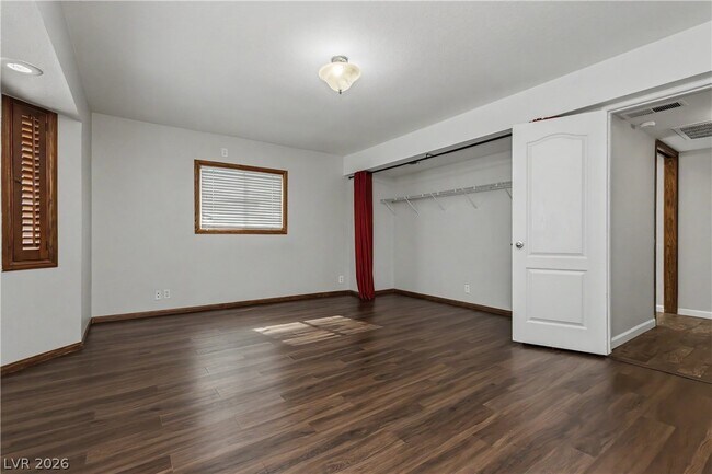 Building Photo - 6908 Kinkenon Dr