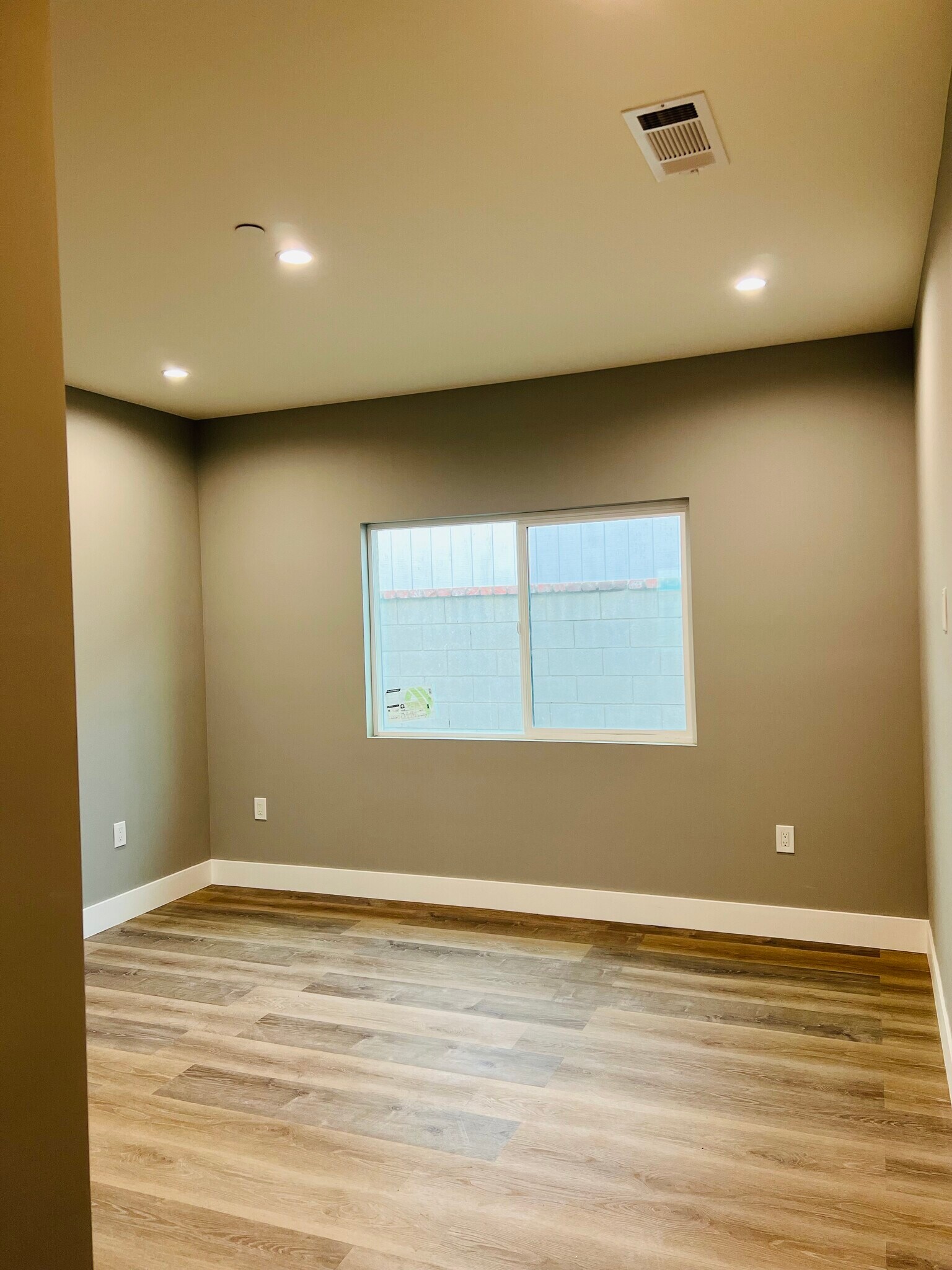 Building Photo - 6227 Orion Ave
