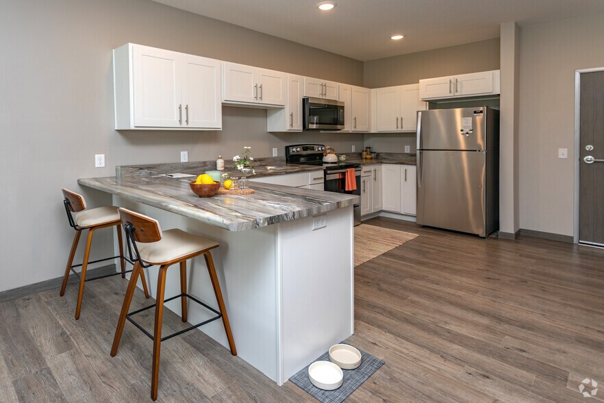 Primary Photo - The Emerald Apartments & Townhomes