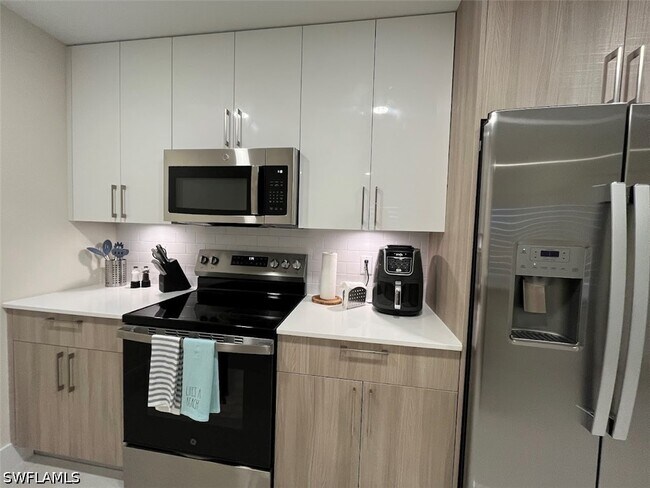 Building Photo - 26600 Rosewood Pointe Dr