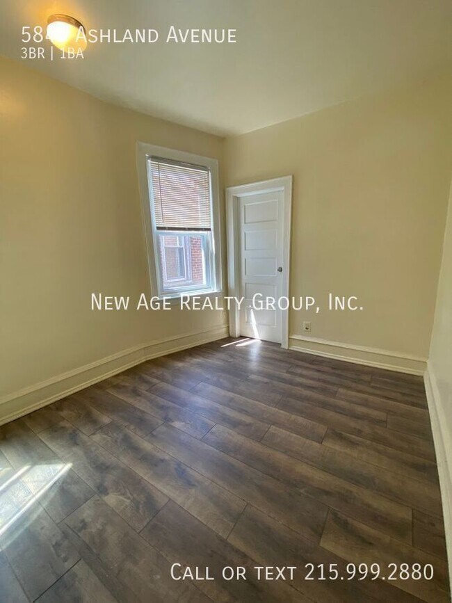 Building Photo - 5843 Ashland Ave