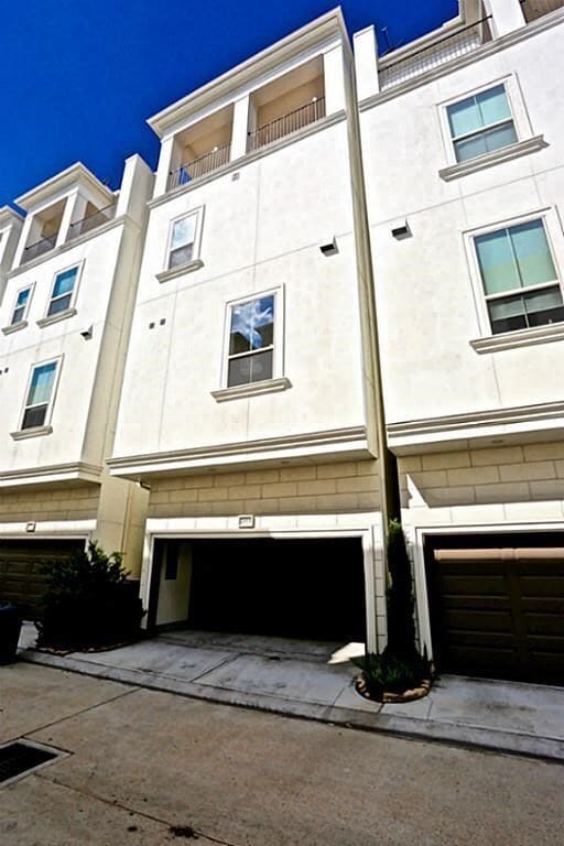 Building Photo - 4009 Lillian St