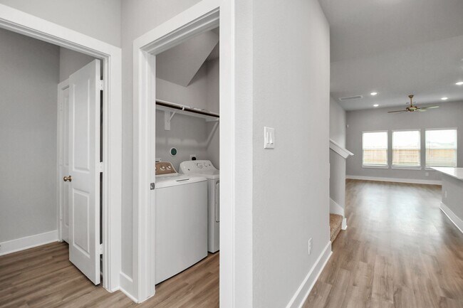 Building Photo - 21023 Treasure Gate Ln