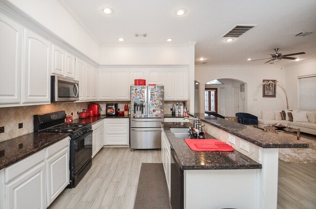 Building Photo - 13511 Brookbluff Ln