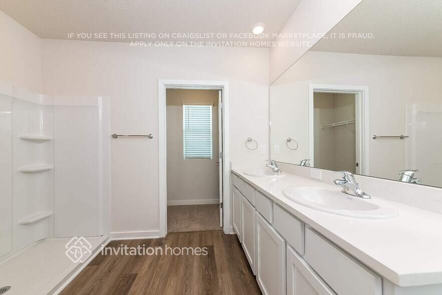 Building Photo - 18302 Wheathouse Pl