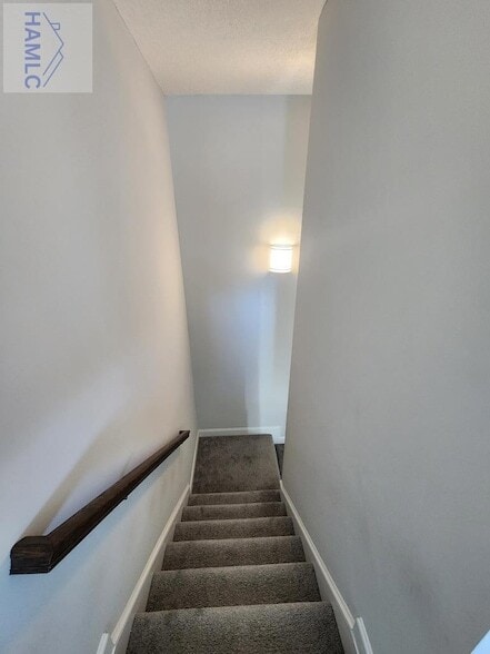 Building Photo - 950 Meloney Dr