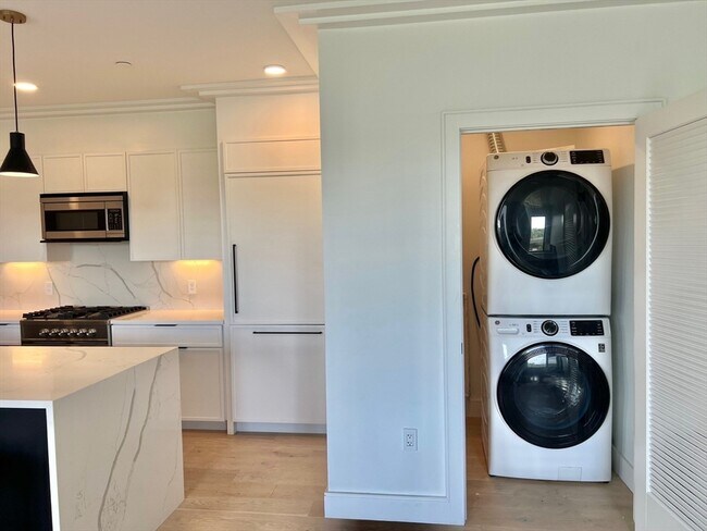 Building Photo - 50 Leo M Birmingham Pkwy