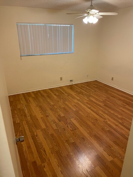 Bedroom 2 - 1944 Redbank Rd