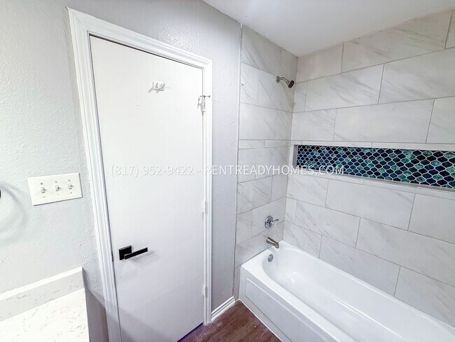 Building Photo - 3338 Heritage Ln