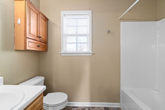 Building Photo - 1265 Silver Star Dr