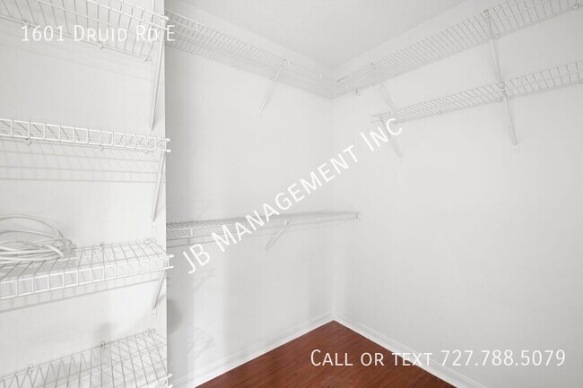 Building Photo - 1601 Druid Rd