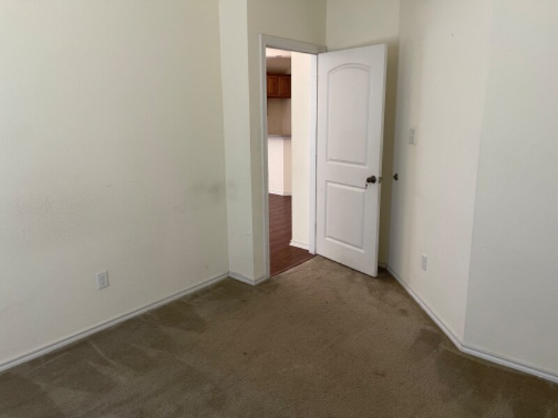 Building Photo - 412 Windridge Dr