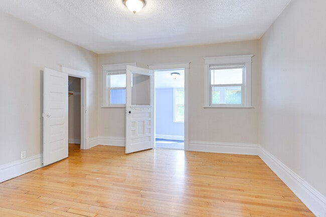 Primary Photo - 750 Buchanan St NE