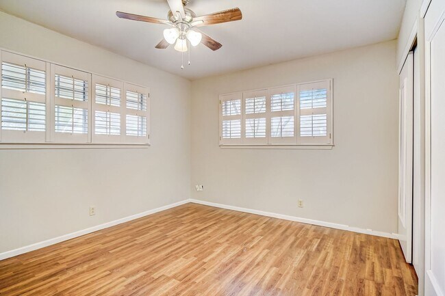 Building Photo - Welcome to this beautiful 3-bedroom, 2-bat...