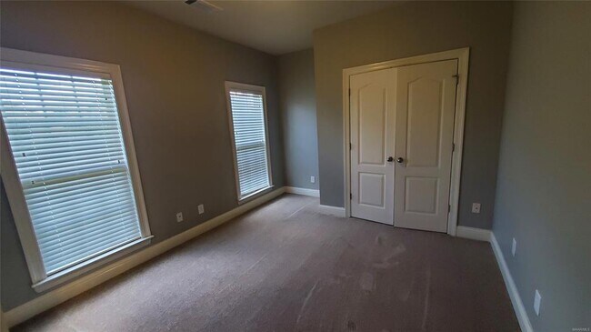 Building Photo - 9765 Helmsley Cir