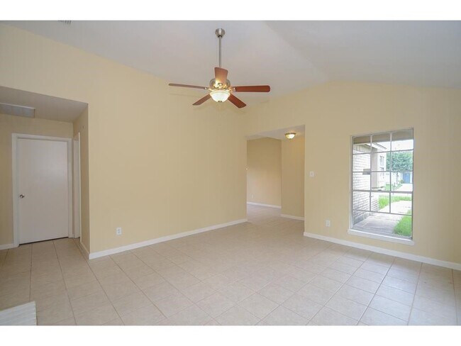 Building Photo - 7611 Shaddock Dr