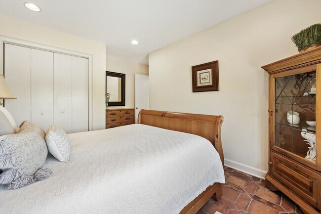 Building Photo - 409 Debordieu Blvd