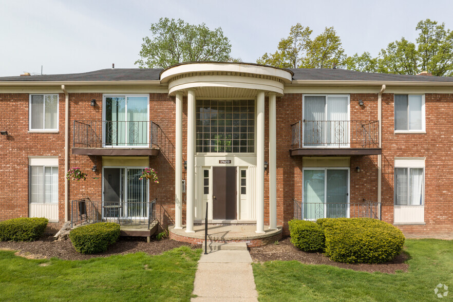 Building Photo - Kings Forest Apartments