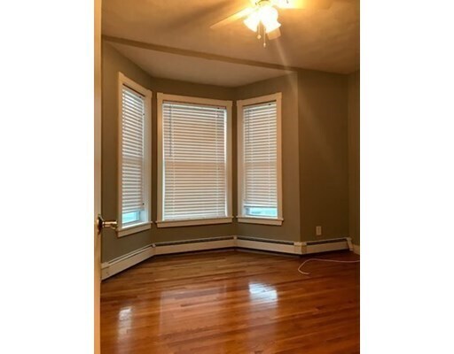 Building Photo - 111 Grovers Ave