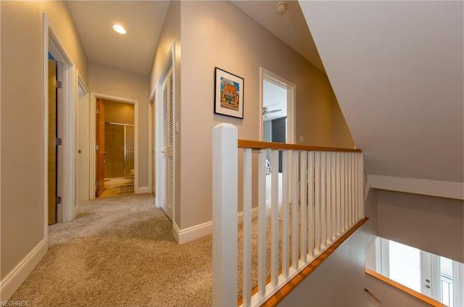 Building Photo - 12597 Larchmere Blvd