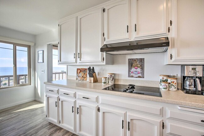 Building Photo - 408 Stuart Ave