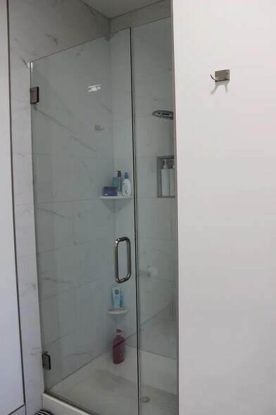 Building Photo - 757 N Orleans St