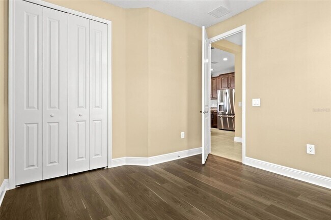 Building Photo - 10112 Lake Wales Cir
