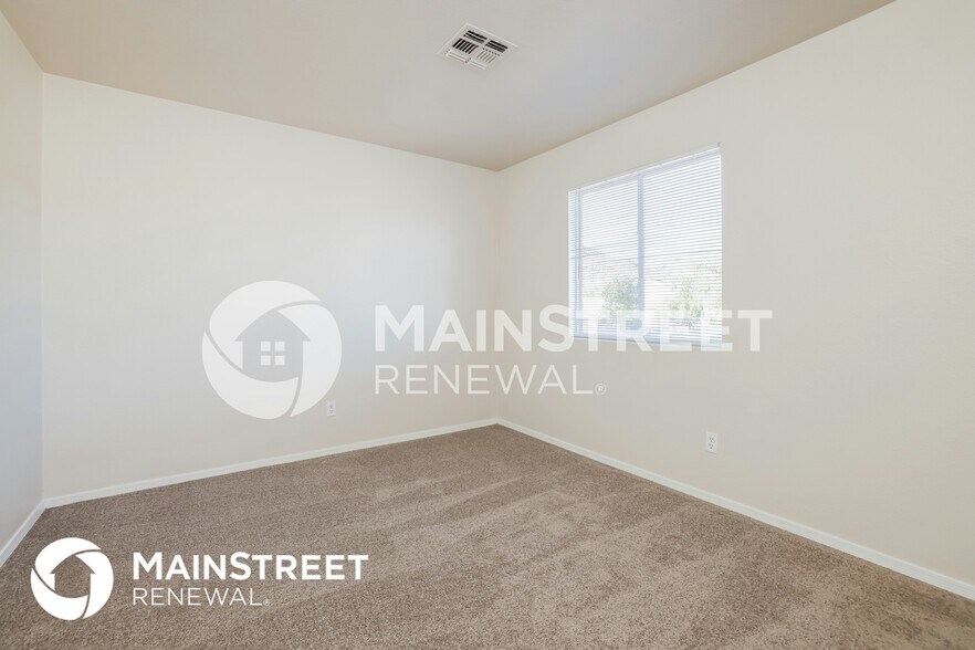 Building Photo - 3755 W Exton Ln