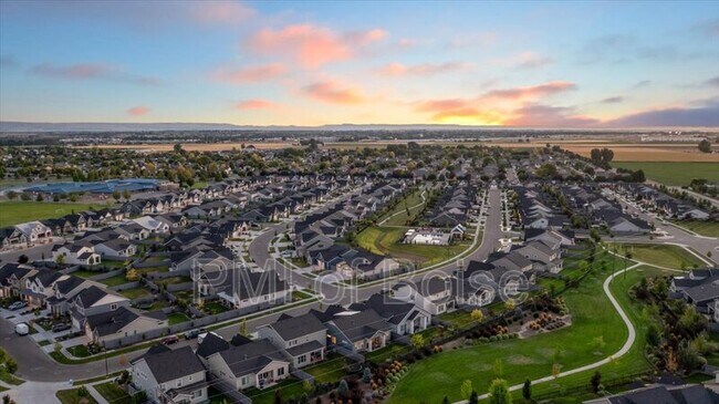 Building Photo - 10238 Hazy Gln Dr