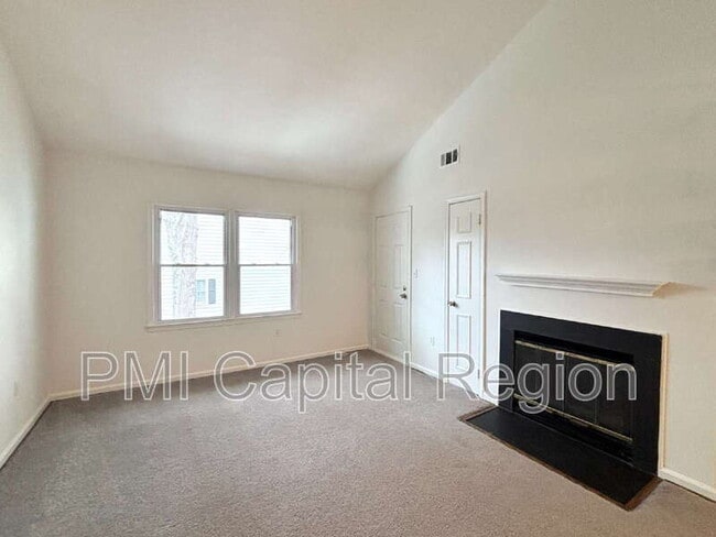 Building Photo - 13059 Shadyside Ln