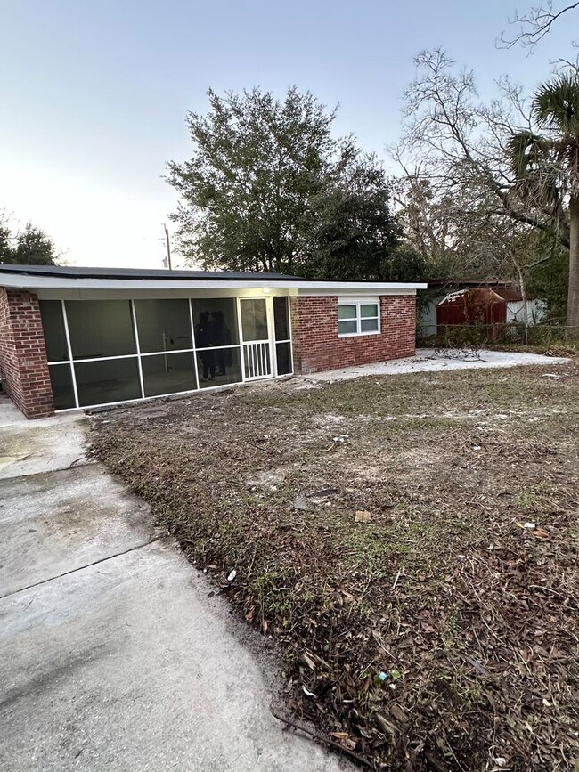 Building Photo - 4213 Etta St